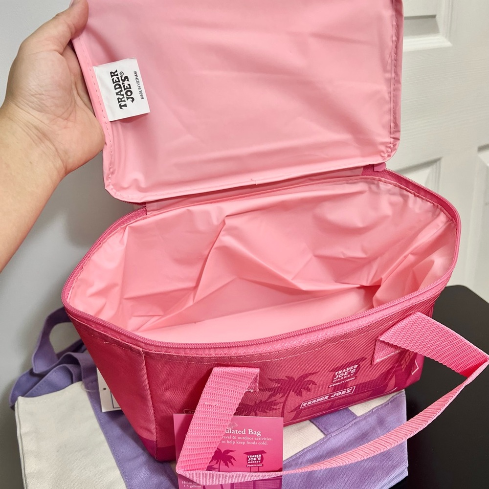 Bundle of Trader Joe’s mini canvas tote Pastel purple and pink insulated bags - Picture 5 of 9
